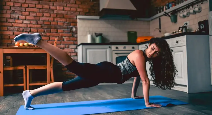CrossFit czy kalistenika? Wybierz idealną ścieżkę treningową!