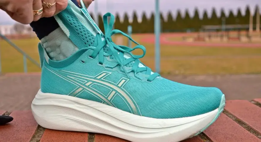 Bieganie bez kontuzji: Jak wybrać idealne buty do biegania?